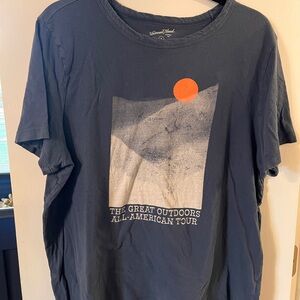 ❤️3/$10 Universal Thread Faded Blue Short Sleeve Graphic Tee